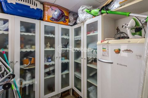 Image 6 - 915879