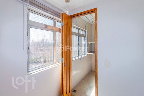 Image 17 - 915880