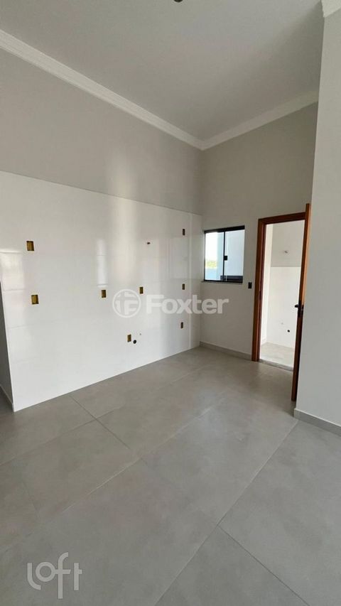 Image 9 - 915883