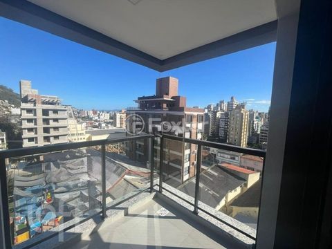 Image 4 - 915884
