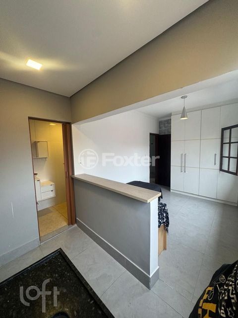 Image 2 - 915889