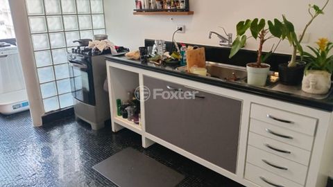 Image 4 - 915894