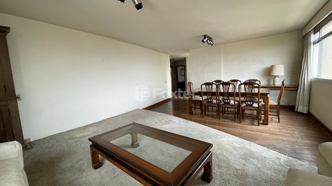 Image 1 - 915897