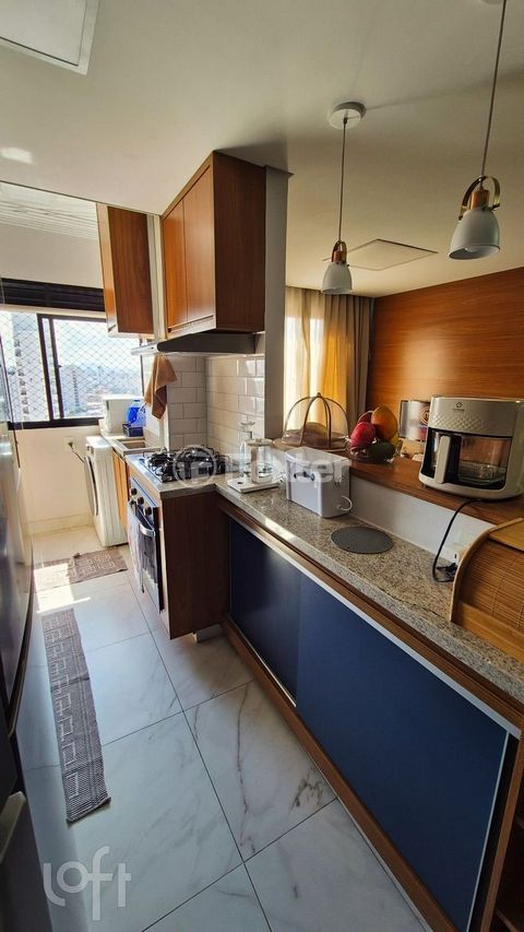 Image 6 - 915902