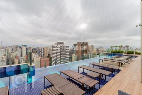 Image 16 - 915907