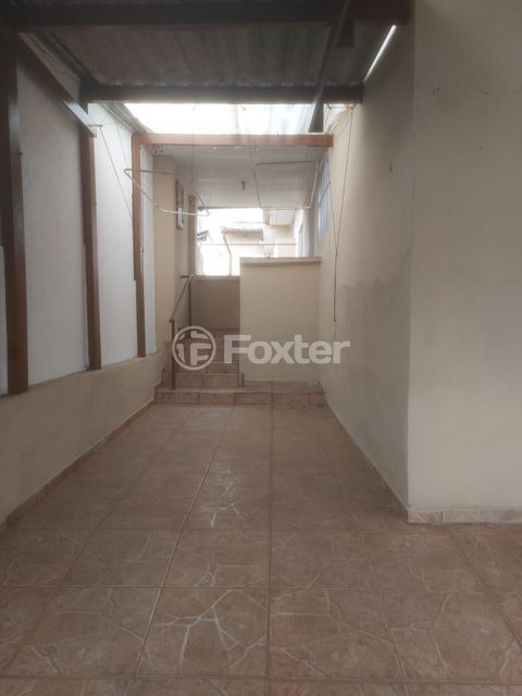 Image 1 - 915913