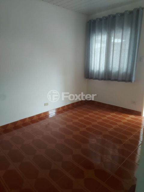 Image 2 - 915913