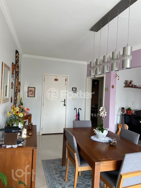 Image 3 - 915921
