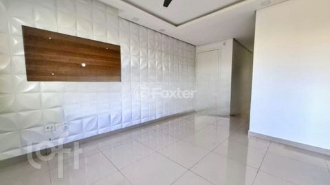 Image 1 - 915932