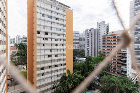 Image 2 - 915935