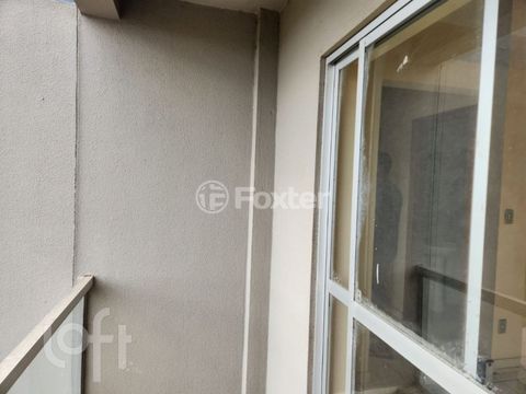 Image 9 - 915945