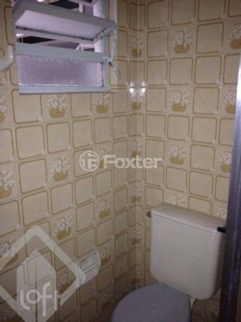 Image 7 - 915956