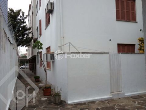 Image 17 - 915956