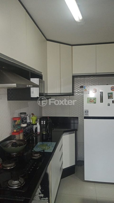 Image 3 - 915984