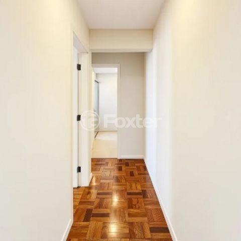 Image 6 - 916000