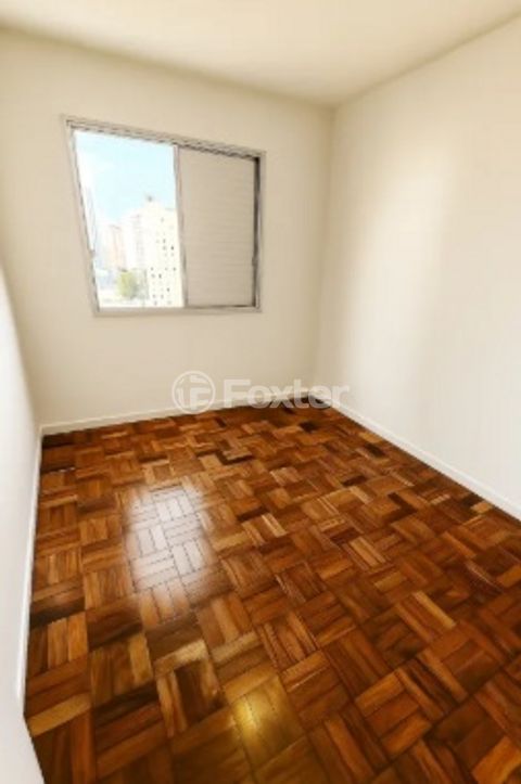 Image 14 - 916000