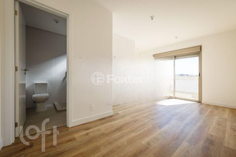 Image 10 - 916017