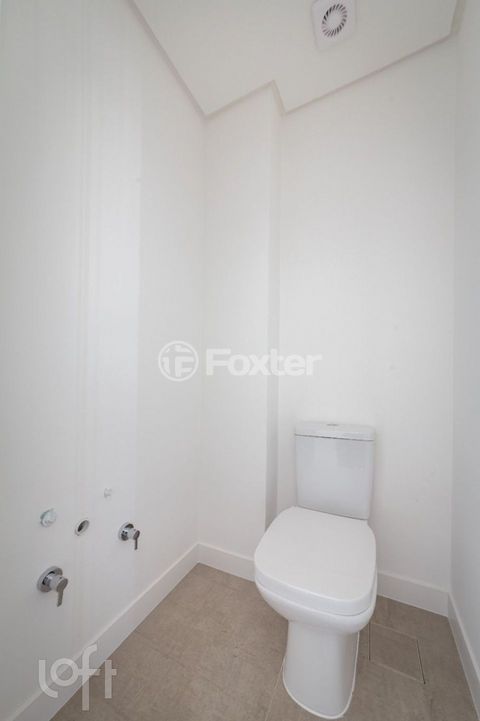 Image 4 - 916022