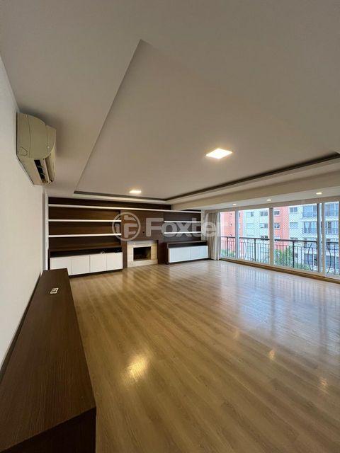 Image 2 - 916069