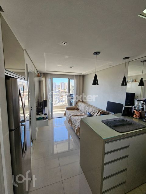 Image 4 - 916072
