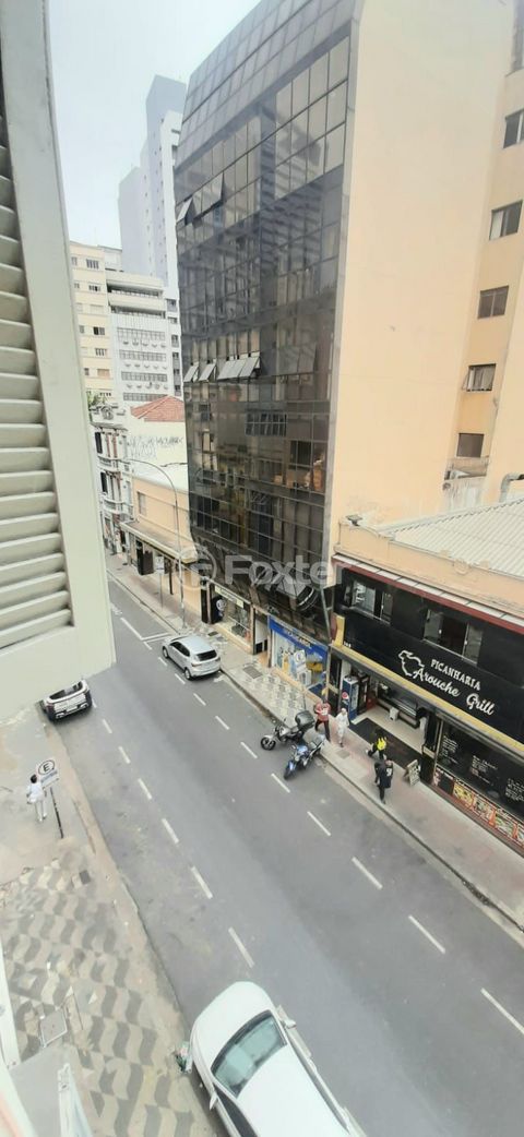 Image 14 - 916081