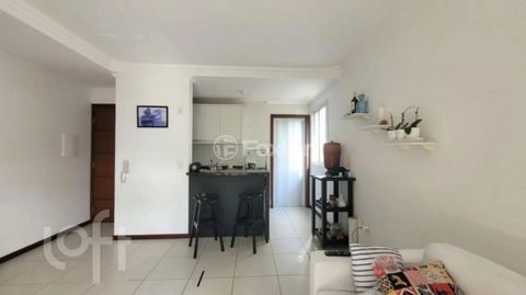 Image 5 - 916082