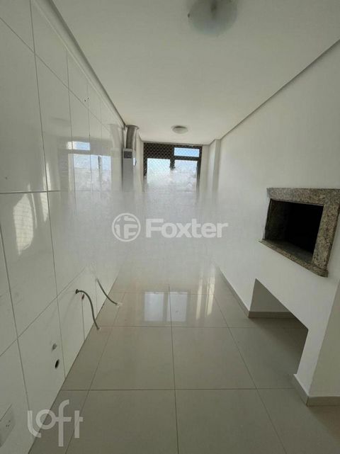 Image 7 - 916085