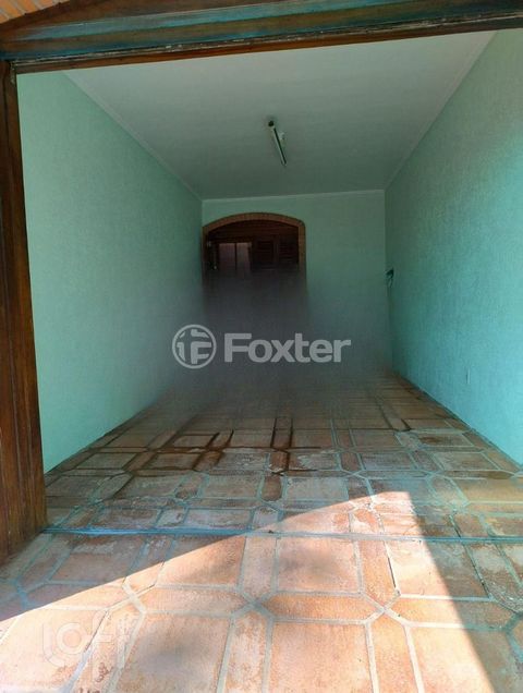 Image 6 - 916097