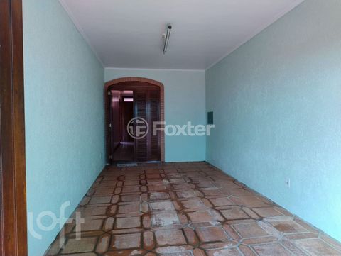 Image 8 - 916097