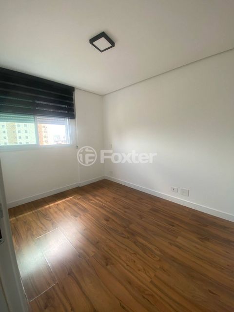 Image 7 - 916270