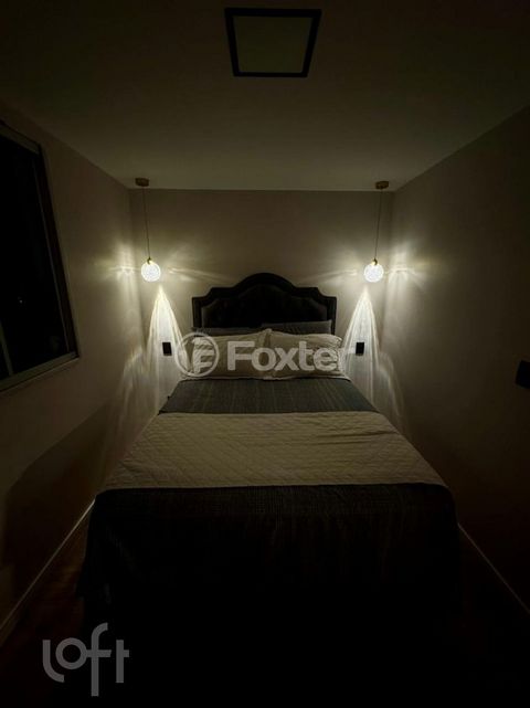 Image 4 - 916300