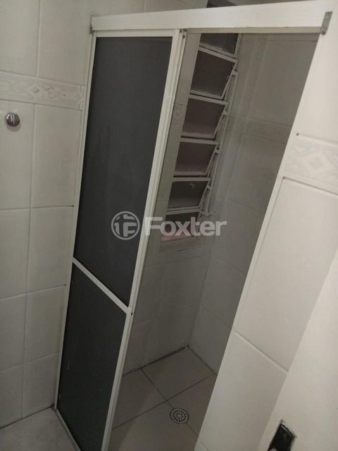 Image 7 - 916314