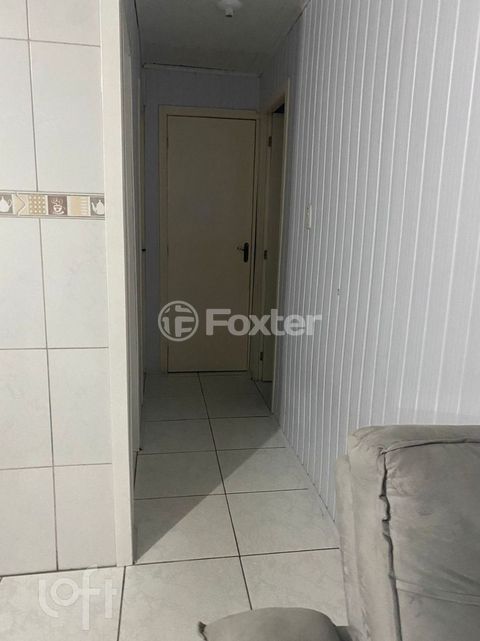 Image 6 - 916331