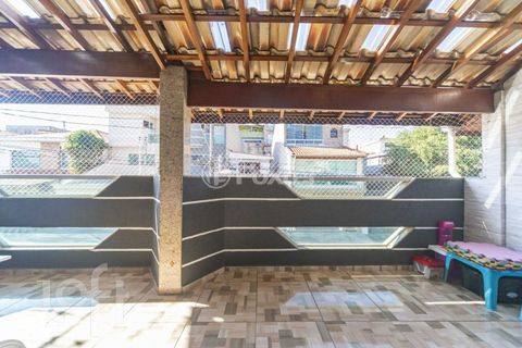 Image 3 - 916352