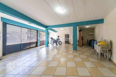 Image 19 - 916352