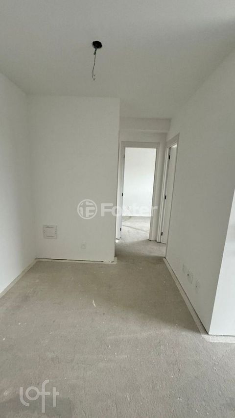 Image 10 - 916353