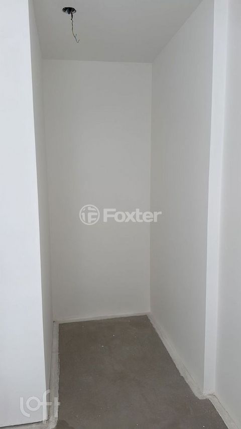 Image 11 - 916353