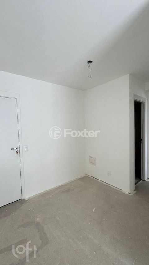 Image 7 - 916353