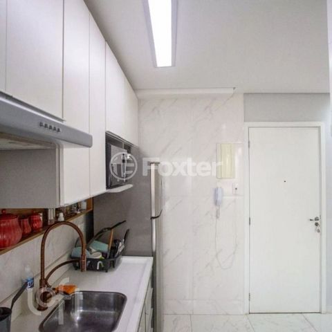 Image 3 - 916360