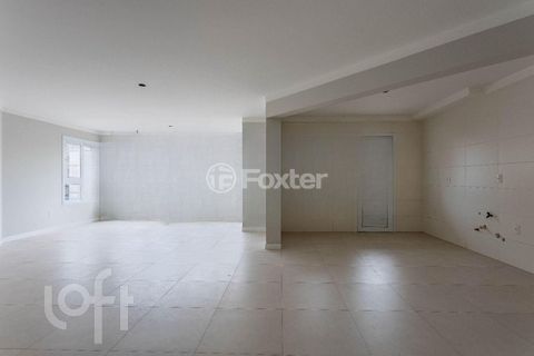Image 6 - 916370