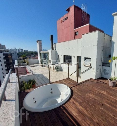 Image 8 - 916372
