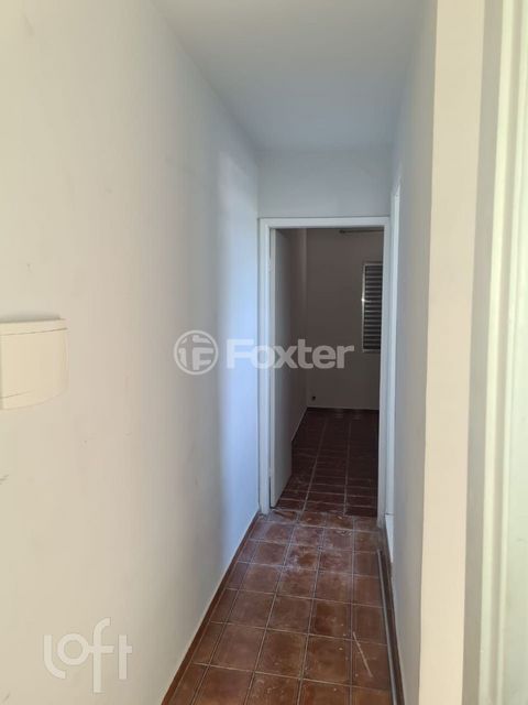 Image 4 - 916377