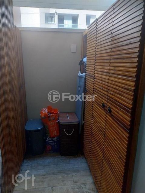 Image 7 - 916380