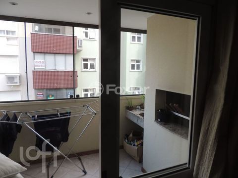 Image 9 - 916381