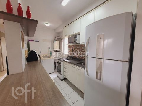 Image 5 - 916393