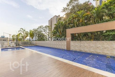 Image 11 - 916395