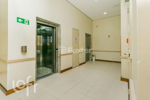Image 11 - 916402
