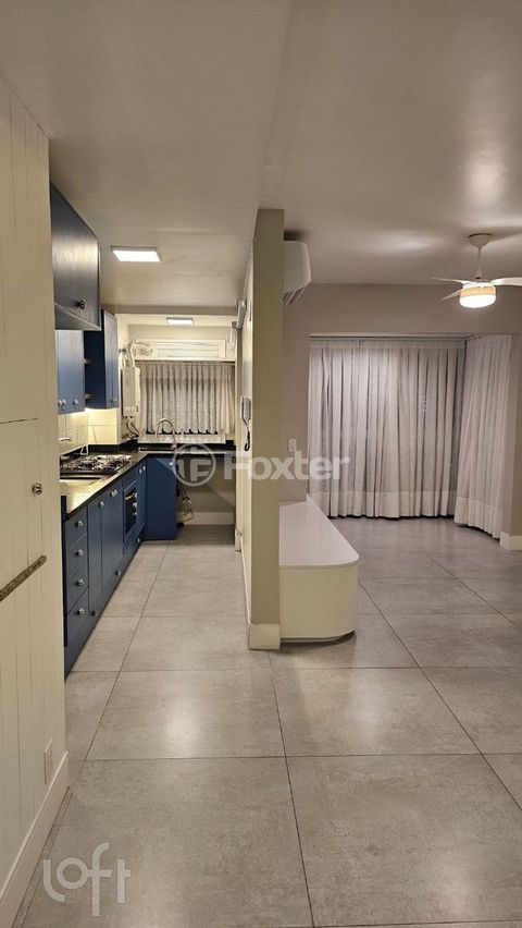 Image 7 - 916408
