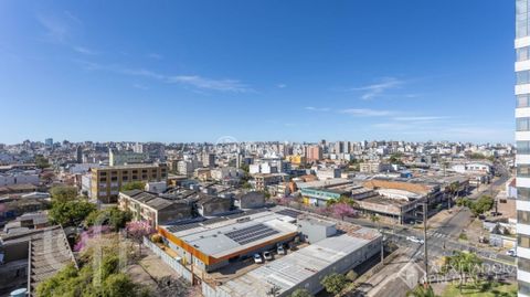 Image 8 - 916408