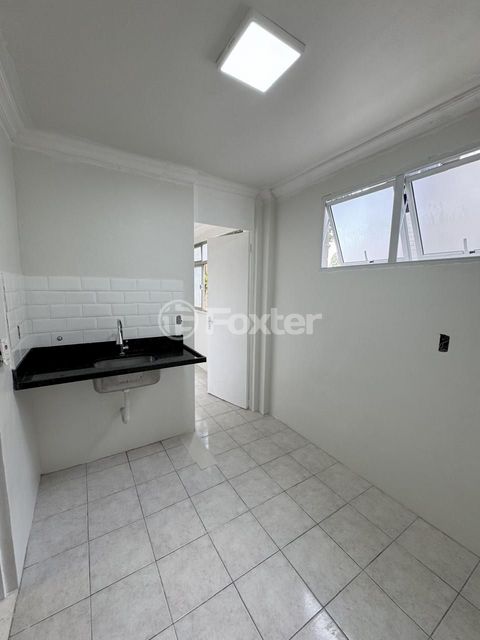 Image 9 - 916412